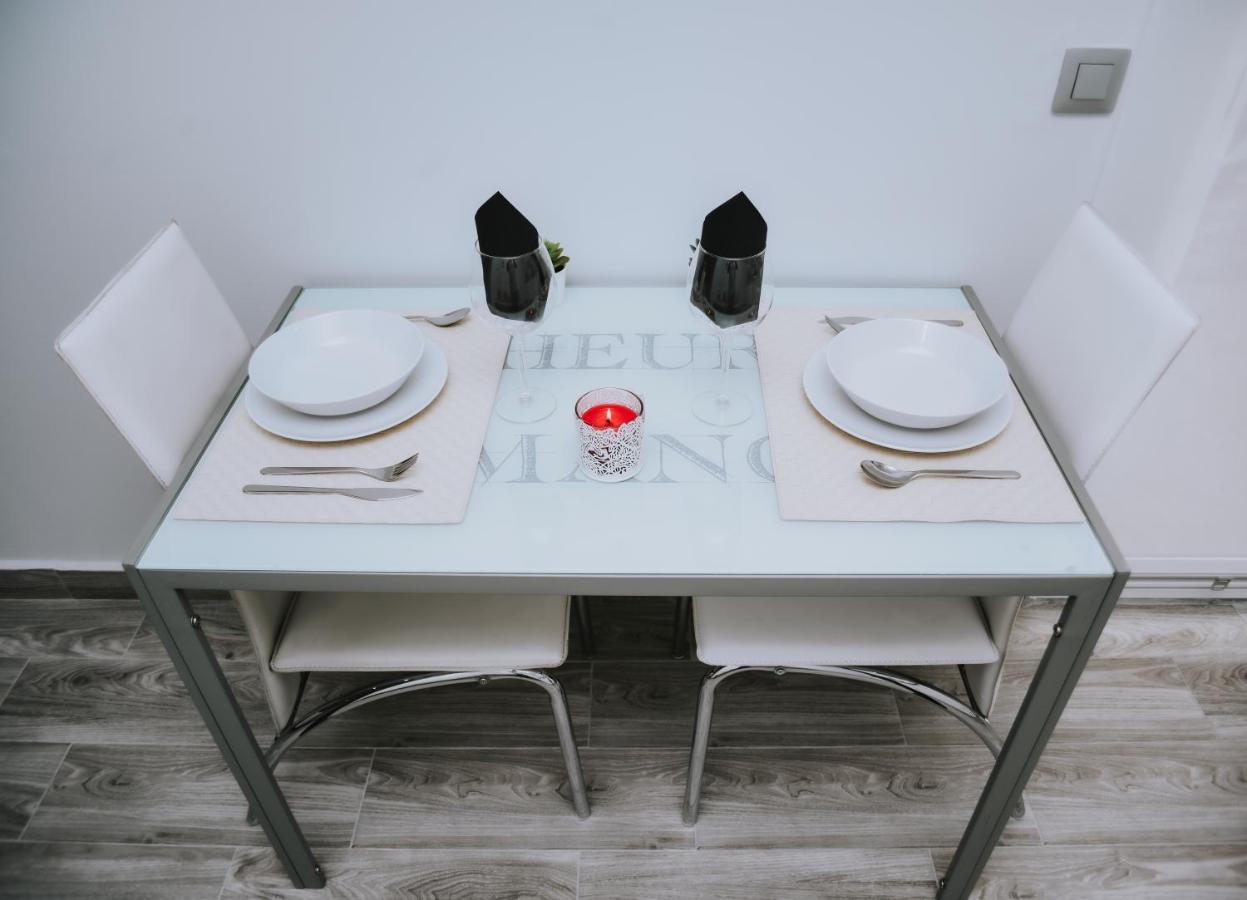 Eres Emerita "Apartamentos & Suites" Mérida Zewnętrze zdjęcie